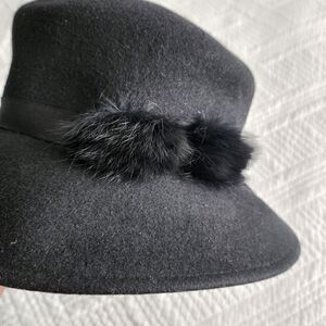 Laura Tyler 100% wool lady's black hat